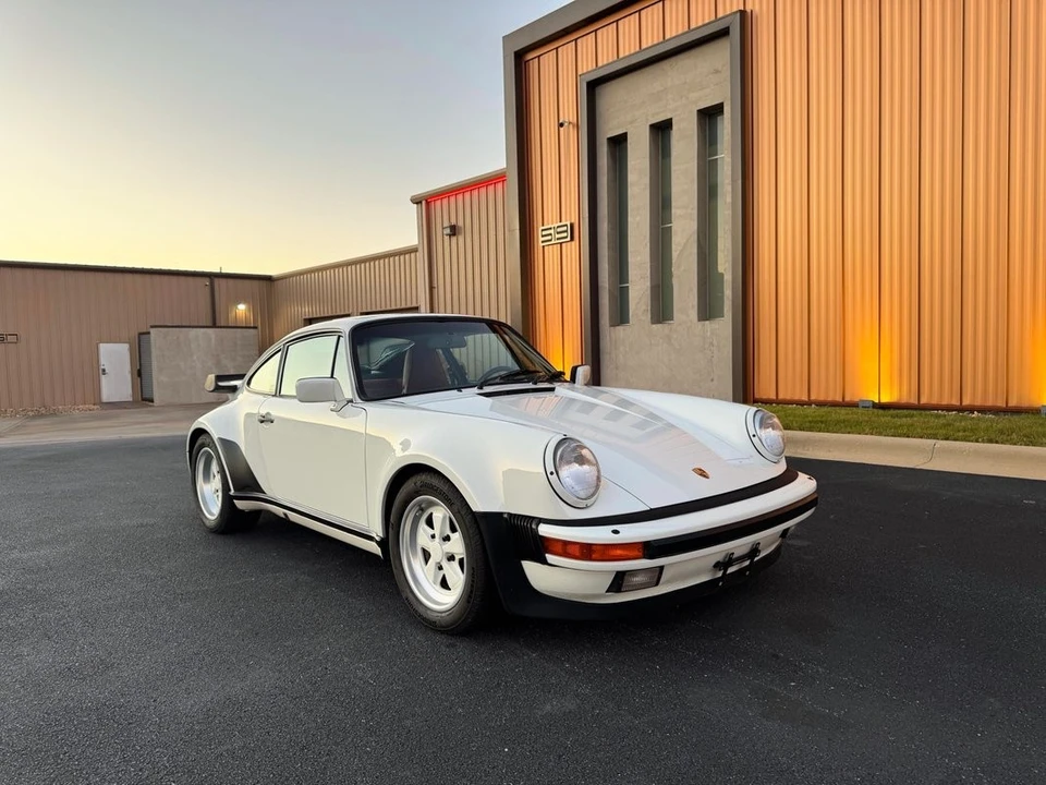 1987 Porsche 911 Carrera 3.2 - Image 18 of 21