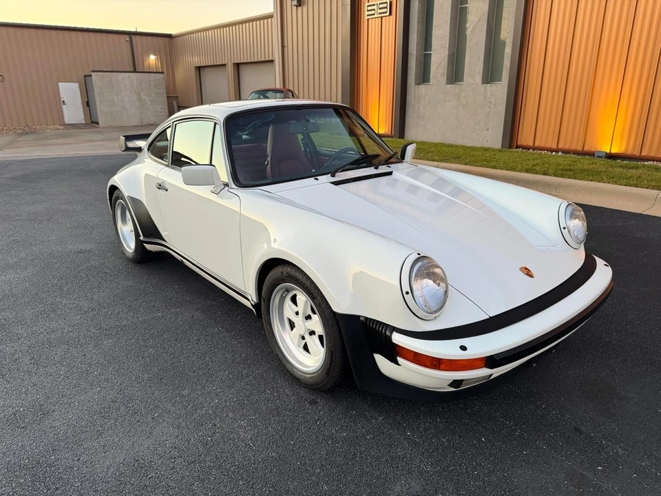 1987 Porsche 911 Carrera 3.2 - Image 2 of 21