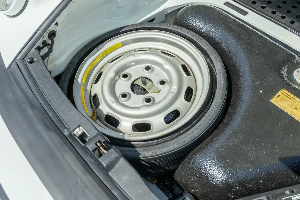 1987 Porsche 911 Carrera 3.2 - Image 14 of 17