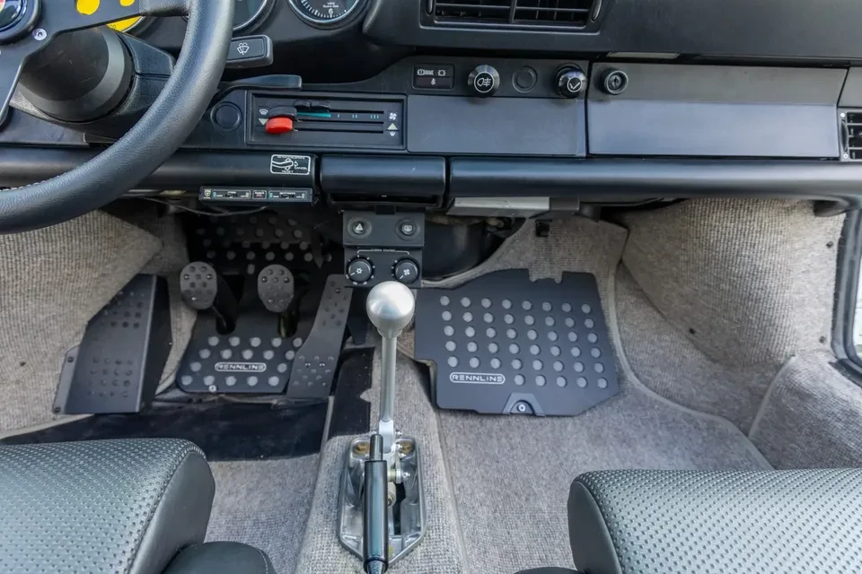 1987 Porsche 911 Carrera 3.2 - Image 9 of 17