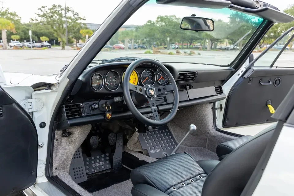1987 Porsche 911 Carrera 3.2 - Image 7 of 17