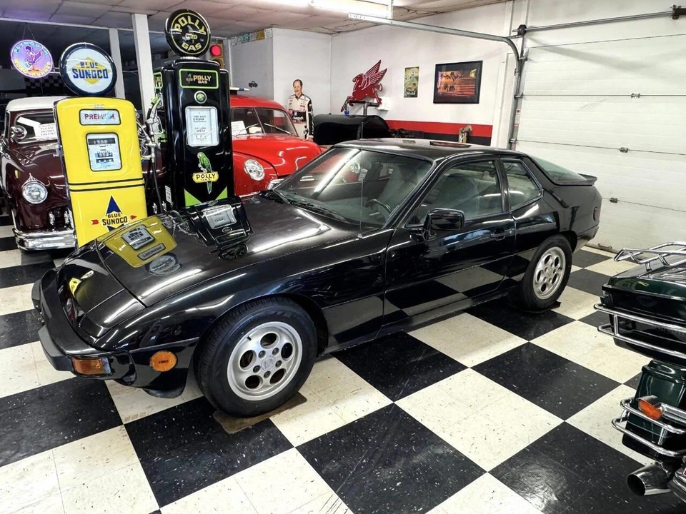 1987 Porsche 924 S - Image 2 of 16