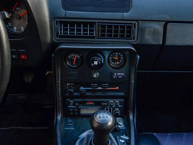 1987 Porsche 924 S - Image 25 of 30