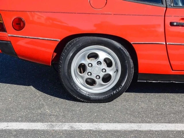 1987 Porsche 924 S - Image 9 of 30