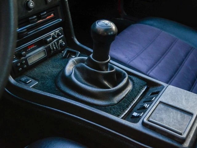 1987 Porsche 924 S - Image 20 of 30