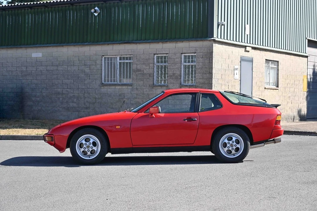 1987 Porsche 924 S - Image 13 of 30