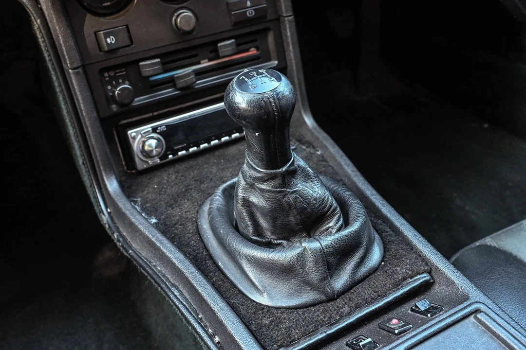 1987 Porsche 924 S - Image 18 of 30