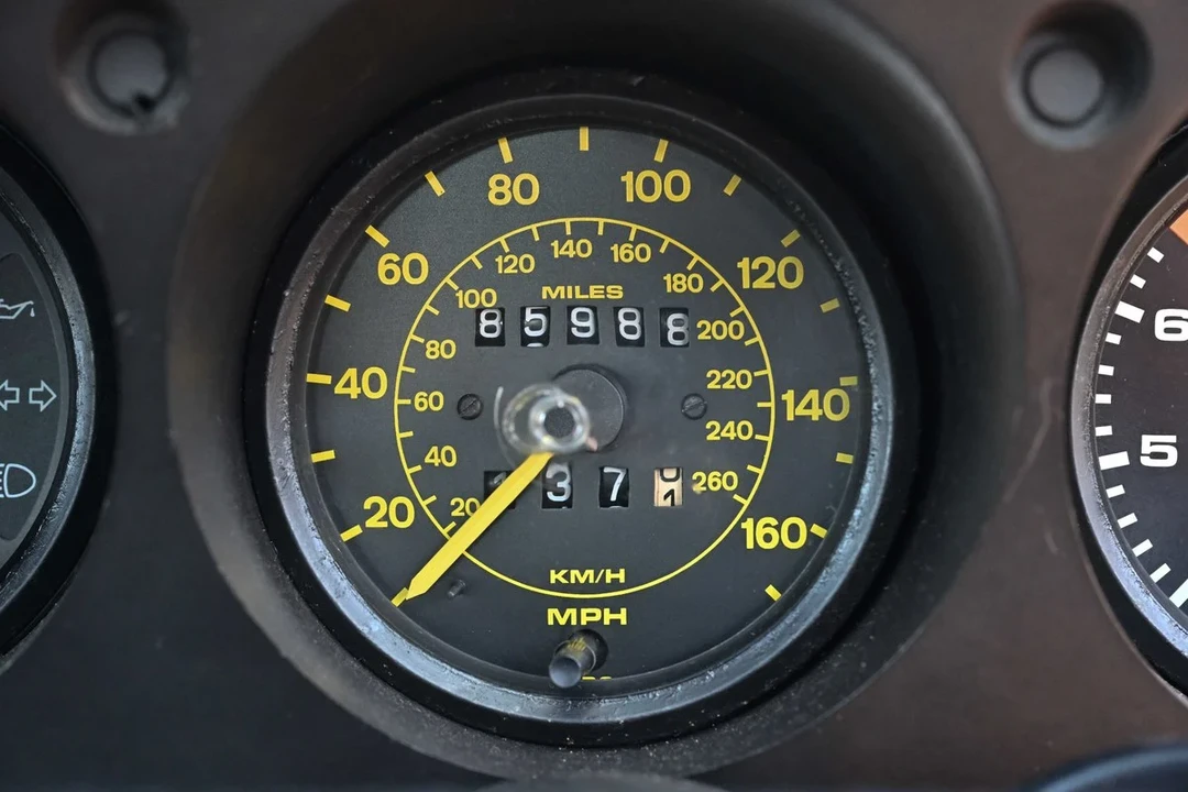 1987 Porsche 924 S - Image 20 of 30