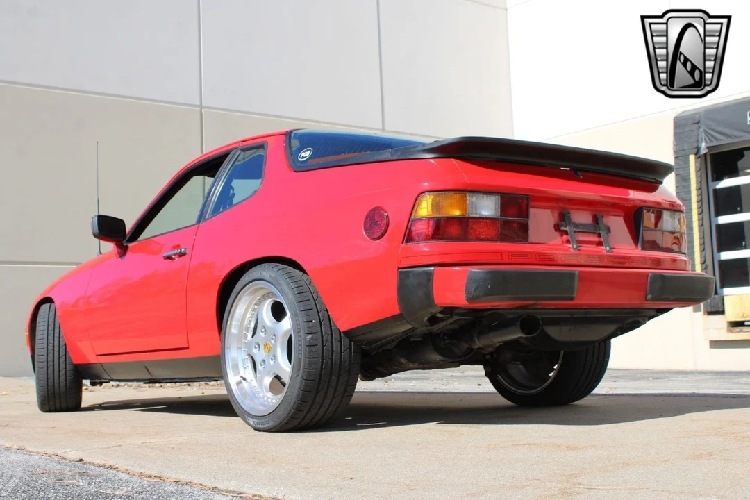 1987 Porsche 924 S - Image 8 of 21