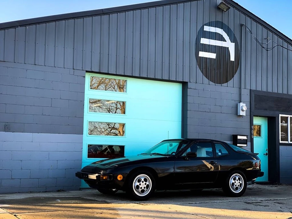 1987 Porsche 924 S - Image 2 of 15
