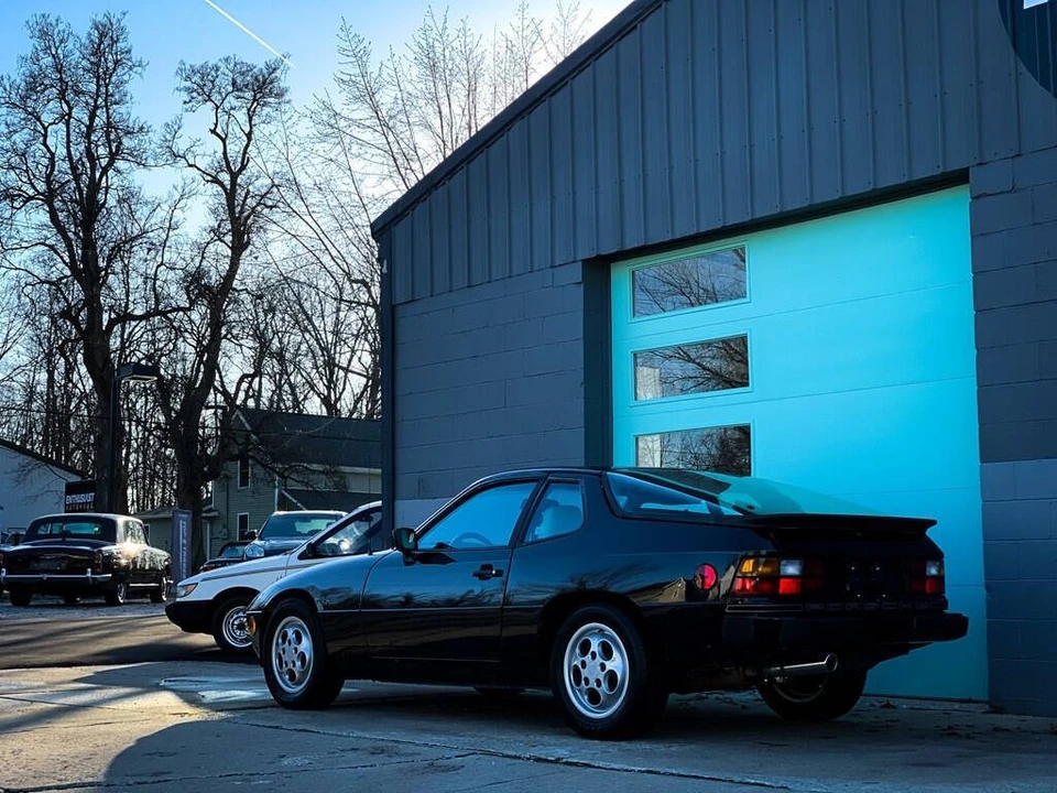 1987 Porsche 924 S - Image 4 of 15