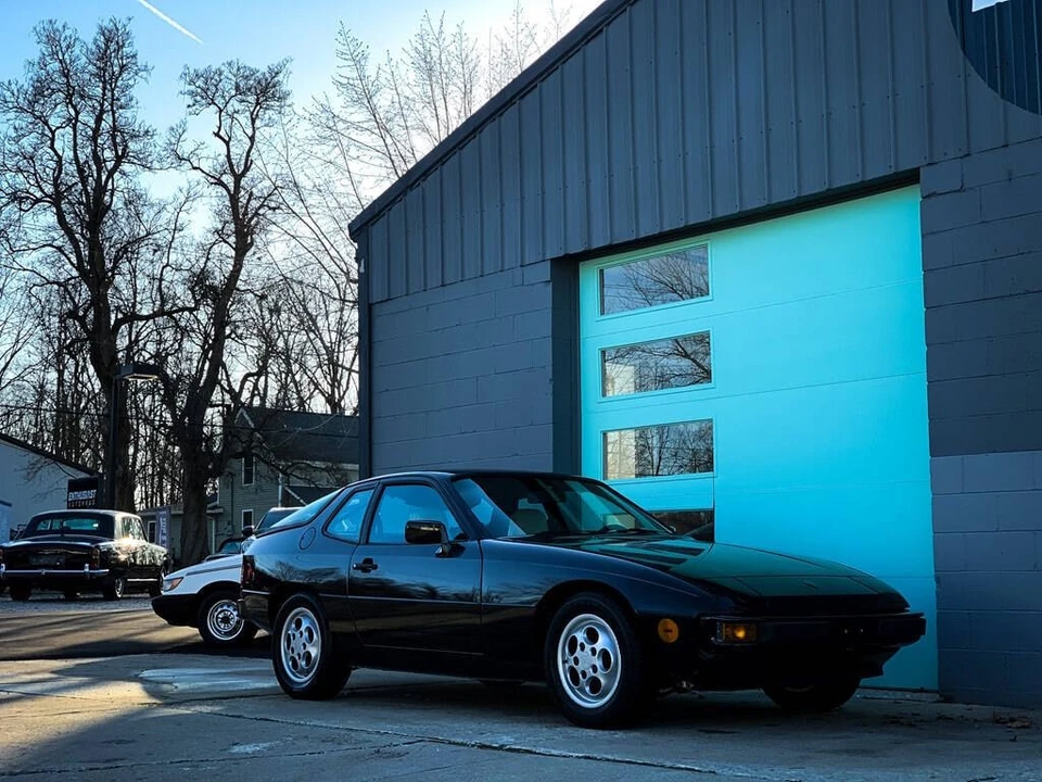 1987 Porsche 924 S - Image 11 of 15