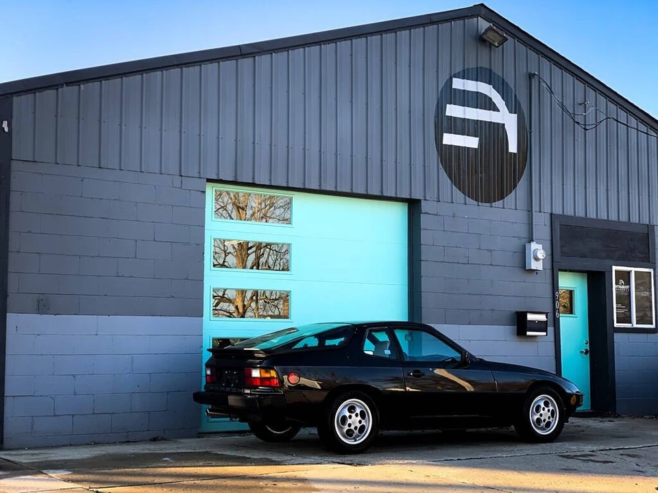 1987 Porsche 924 S - Image 9 of 15