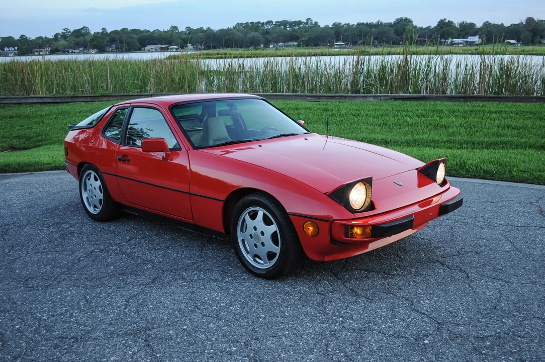 1987 Porsche 924 S - Image 6 of 6