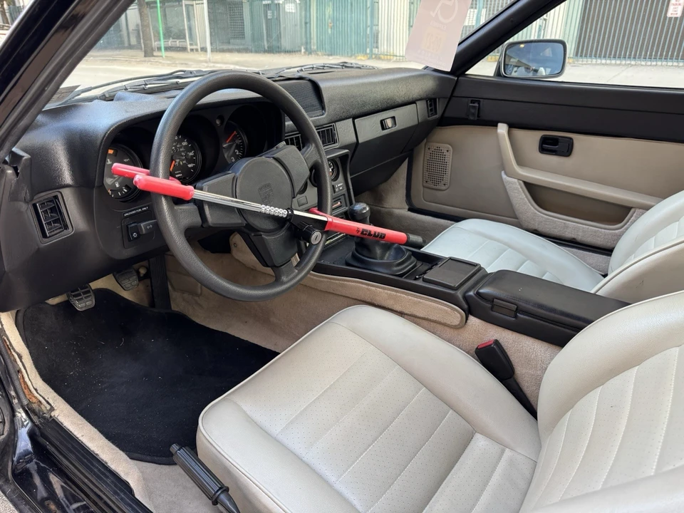 1987 Porsche 924 S - Image 10 of 23