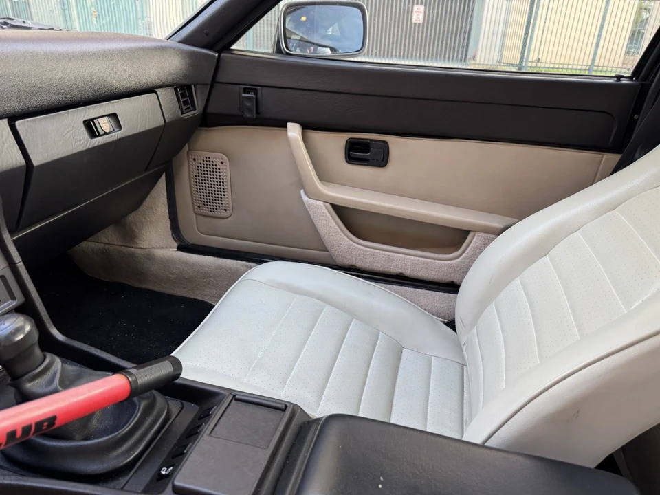 1987 Porsche 924 S - Image 9 of 23