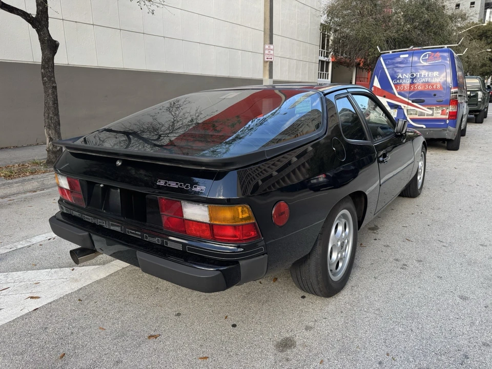 1987 Porsche 924 S - Image 6 of 23