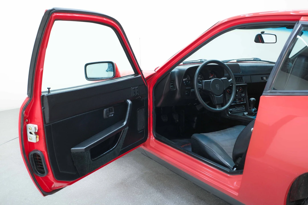1987 Porsche 924 S - Image 28 of 31