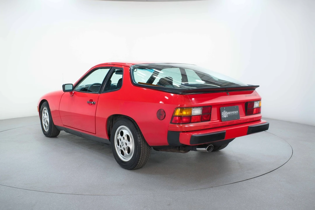 1987 Porsche 924 S - Image 9 of 31