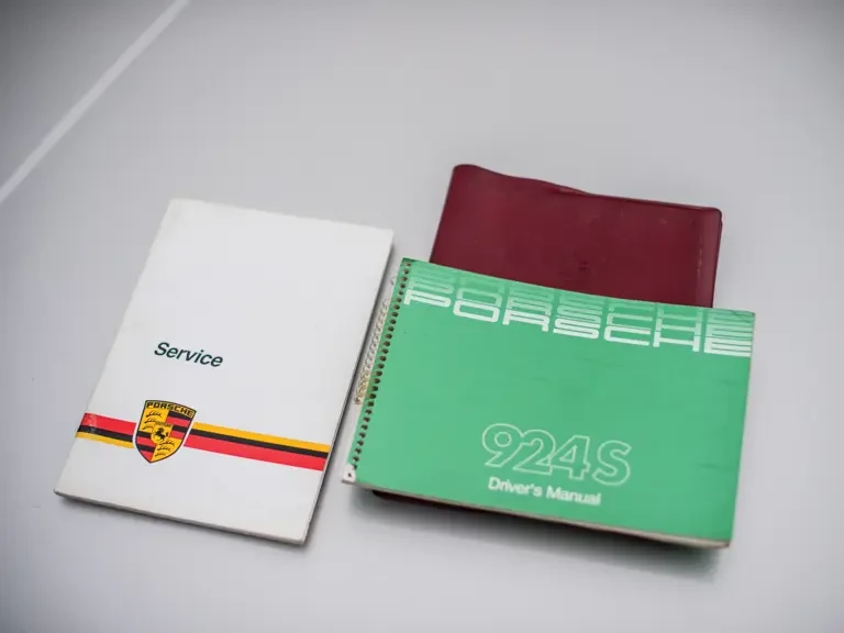1987 Porsche 924 S - Image 17 of 23