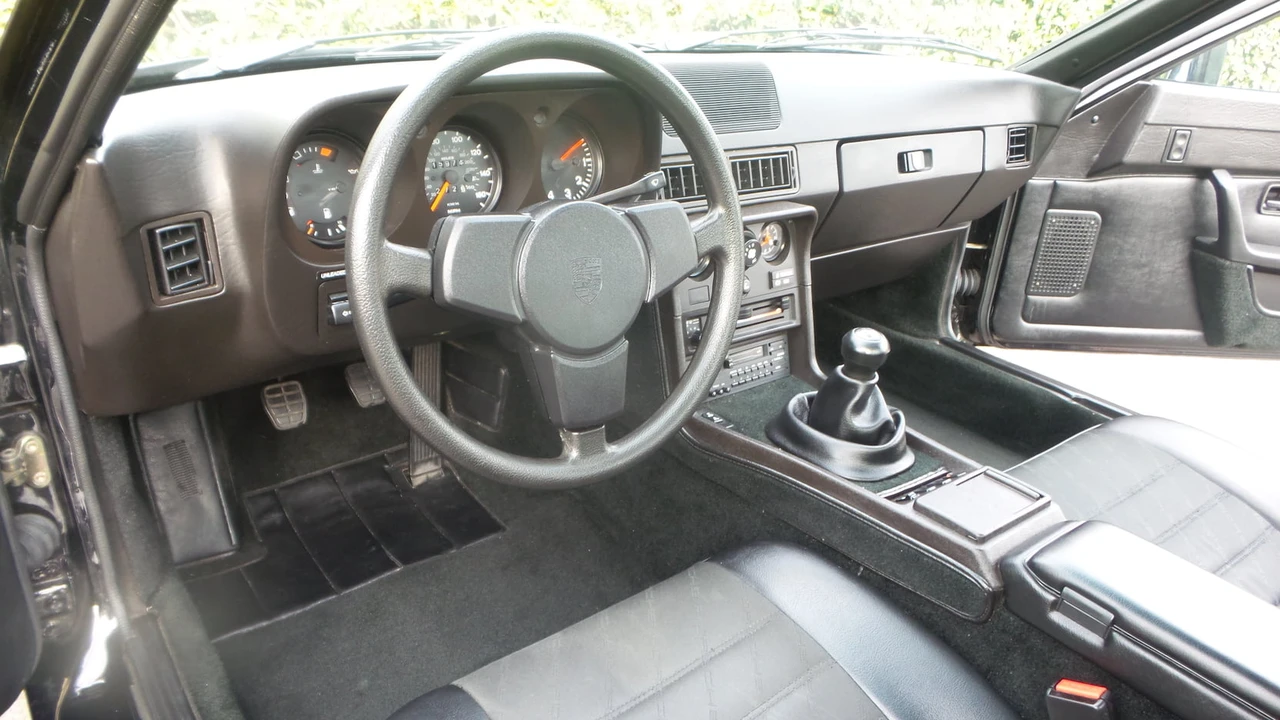 1987 Porsche 924 S - Image 8 of 31