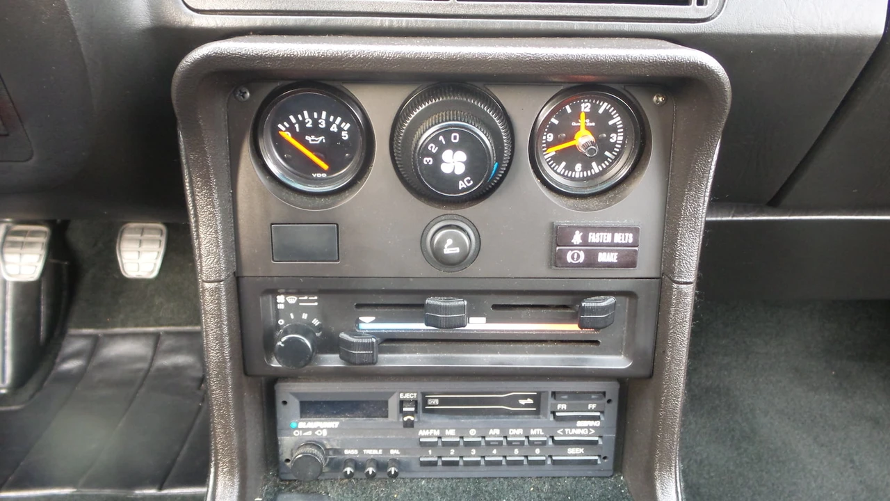 1987 Porsche 924 S - Image 9 of 31