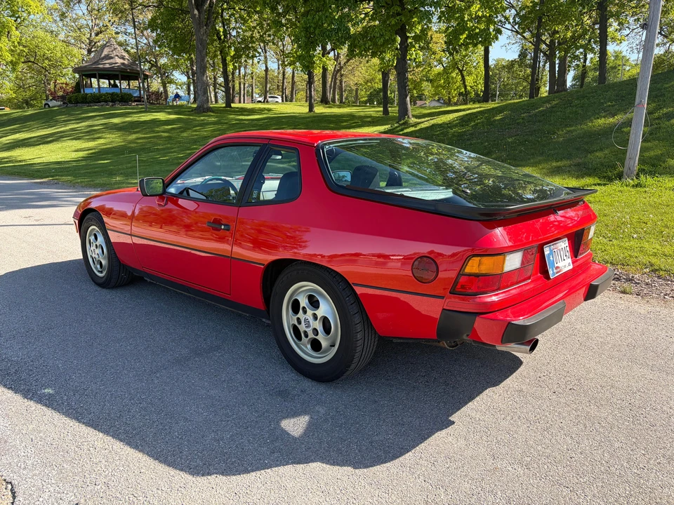 1987 Porsche 924 S - Image 9 of 31