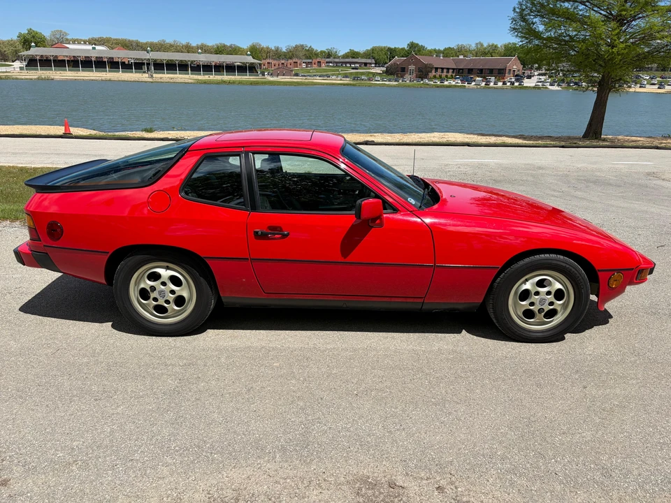 1987 Porsche 924 S - Image 11 of 31