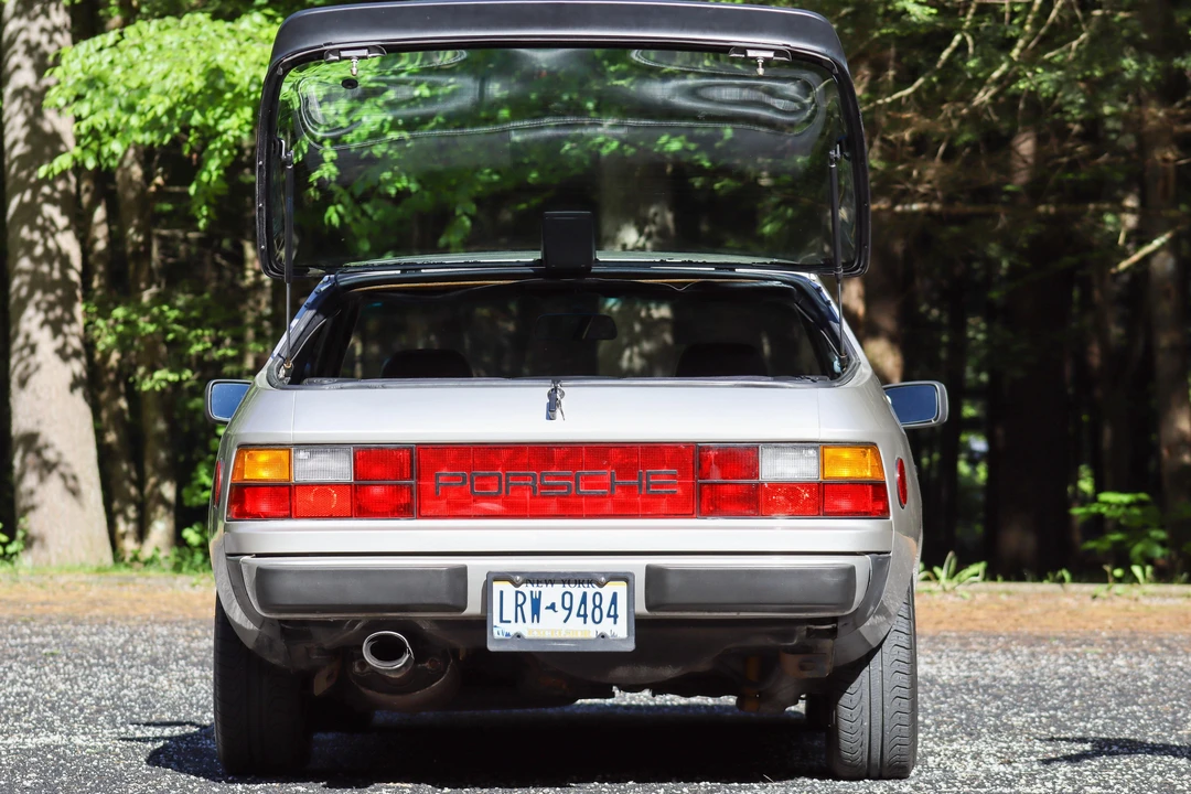 1987 Porsche 924 S - Image 10 of 31