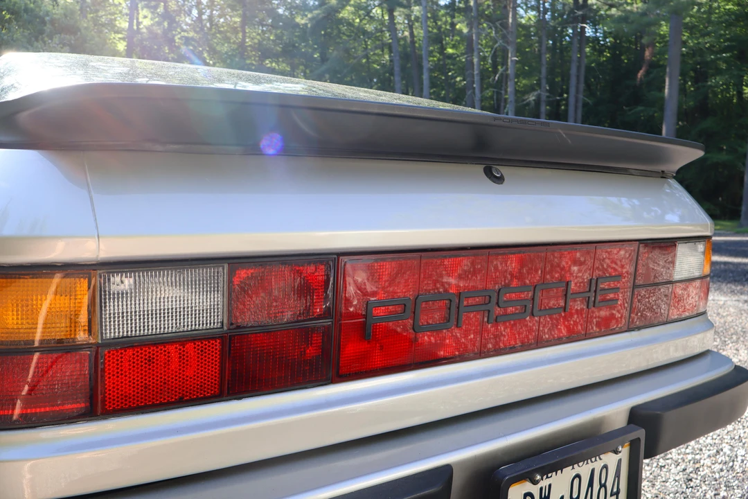 1987 Porsche 924 S - Image 19 of 31