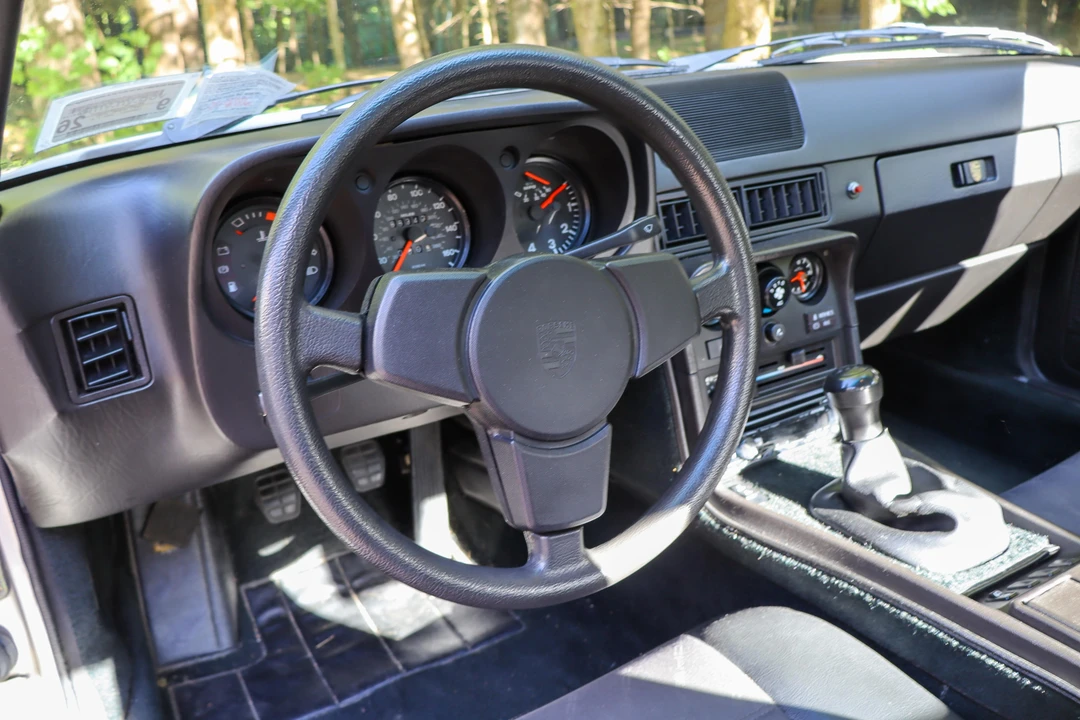 1987 Porsche 924 S - Image 29 of 31