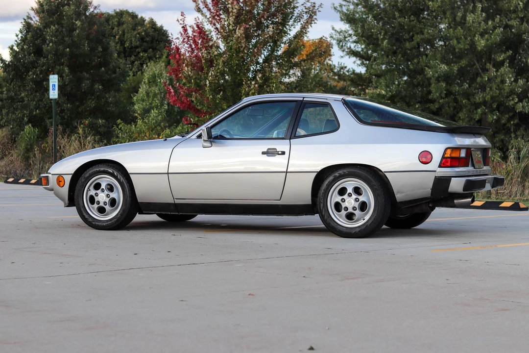 1987 Porsche 924 S - Image 16 of 31