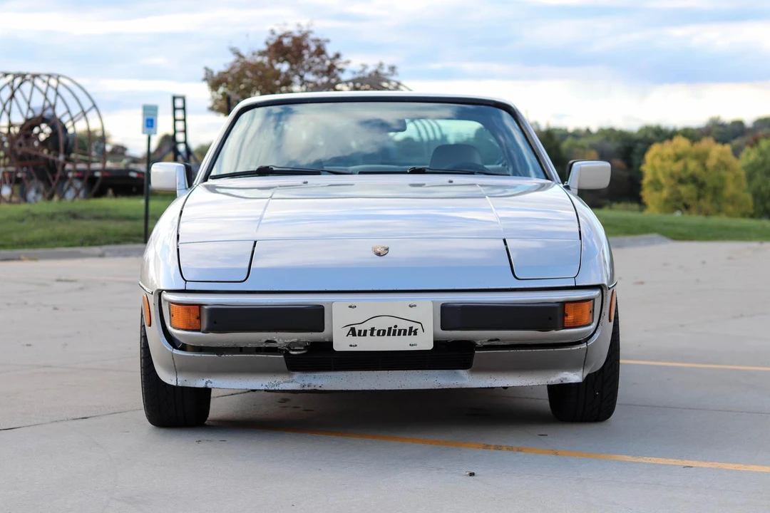 1987 Porsche 924 S - Image 7 of 31