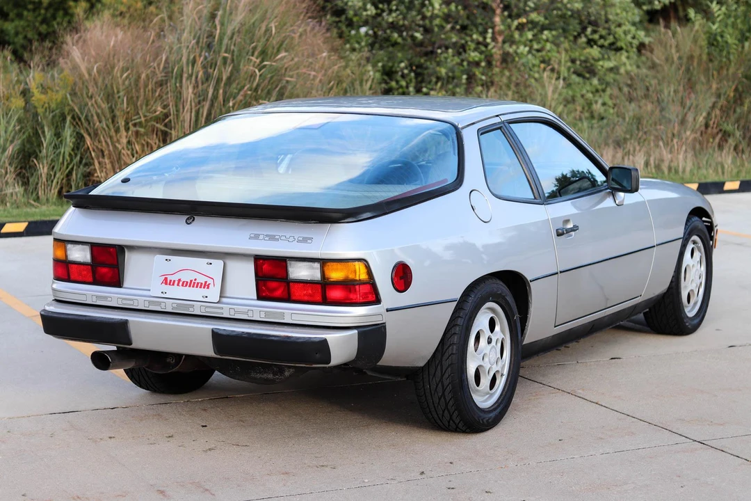 1987 Porsche 924 S - Image 28 of 31