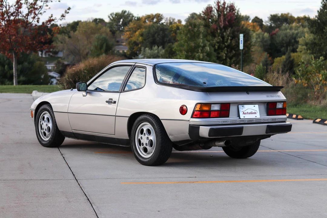 1987 Porsche 924 S - Image 17 of 31