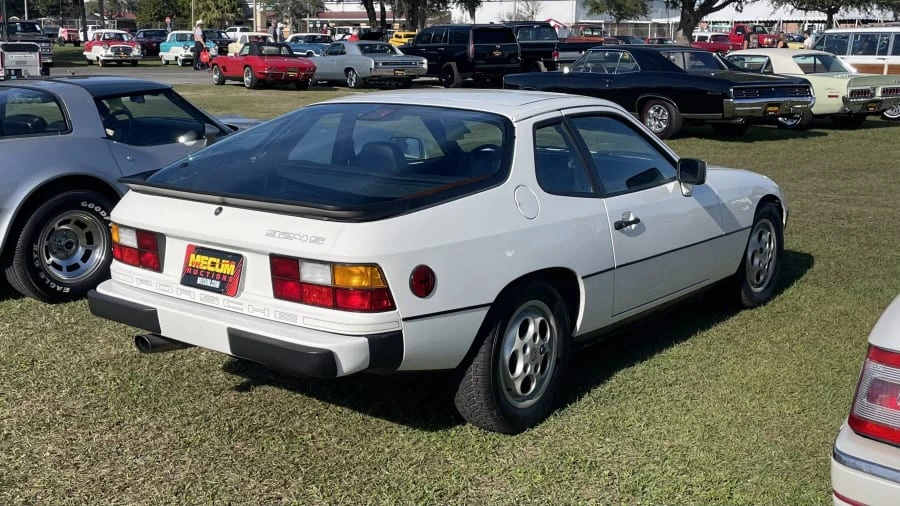 1987 Porsche 924 S - Image 11 of 12