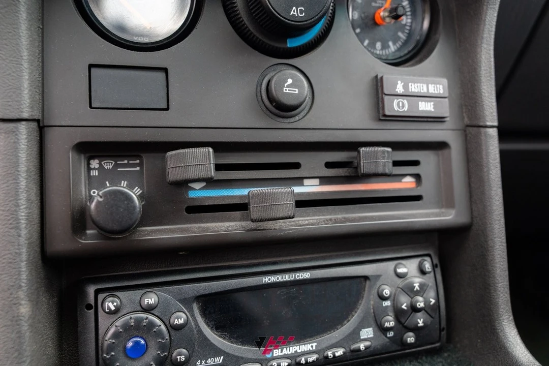 1987 Porsche 924 S - Image 10 of 31