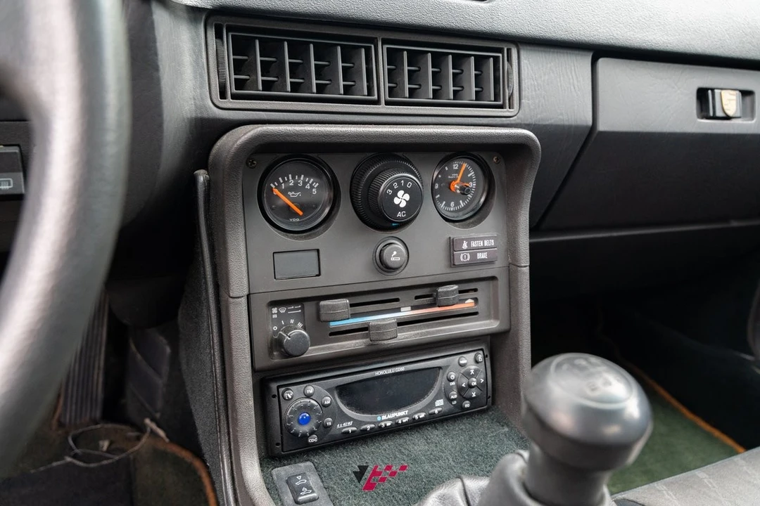 1987 Porsche 924 S - Image 11 of 31