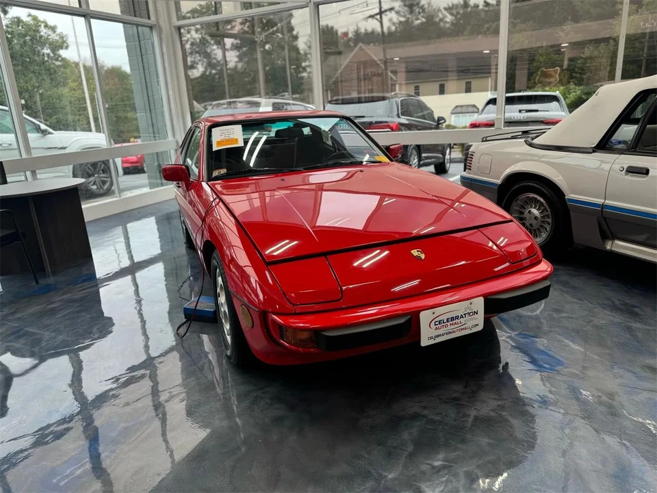 1987 Porsche 924 S - Image 2 of 18