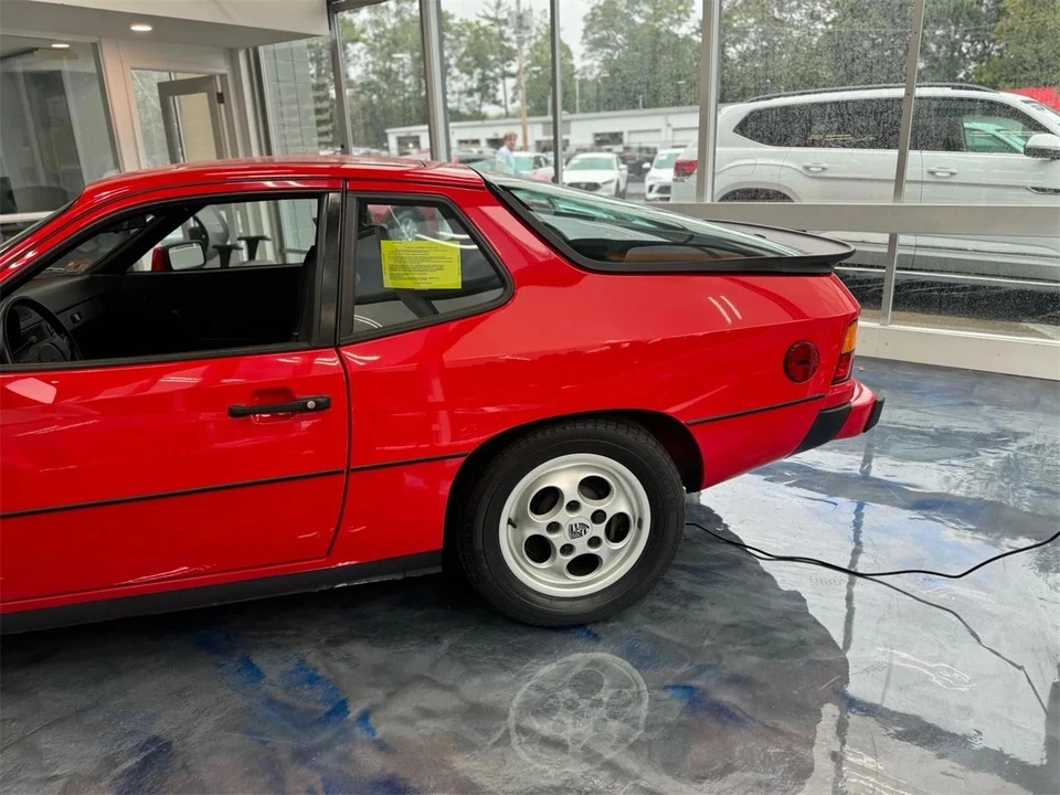 1987 Porsche 924 S - Image 7 of 18