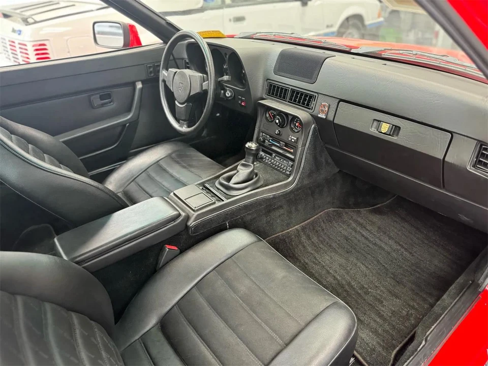 1987 Porsche 924 S - Image 11 of 18
