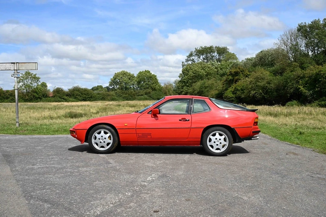 1987 Porsche 924 S - Image 10 of 30
