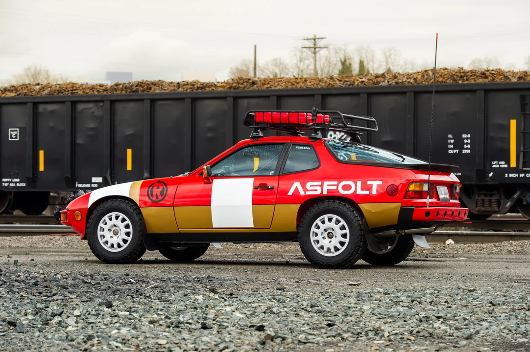 1987 Porsche 924 S - Image 13 of 31