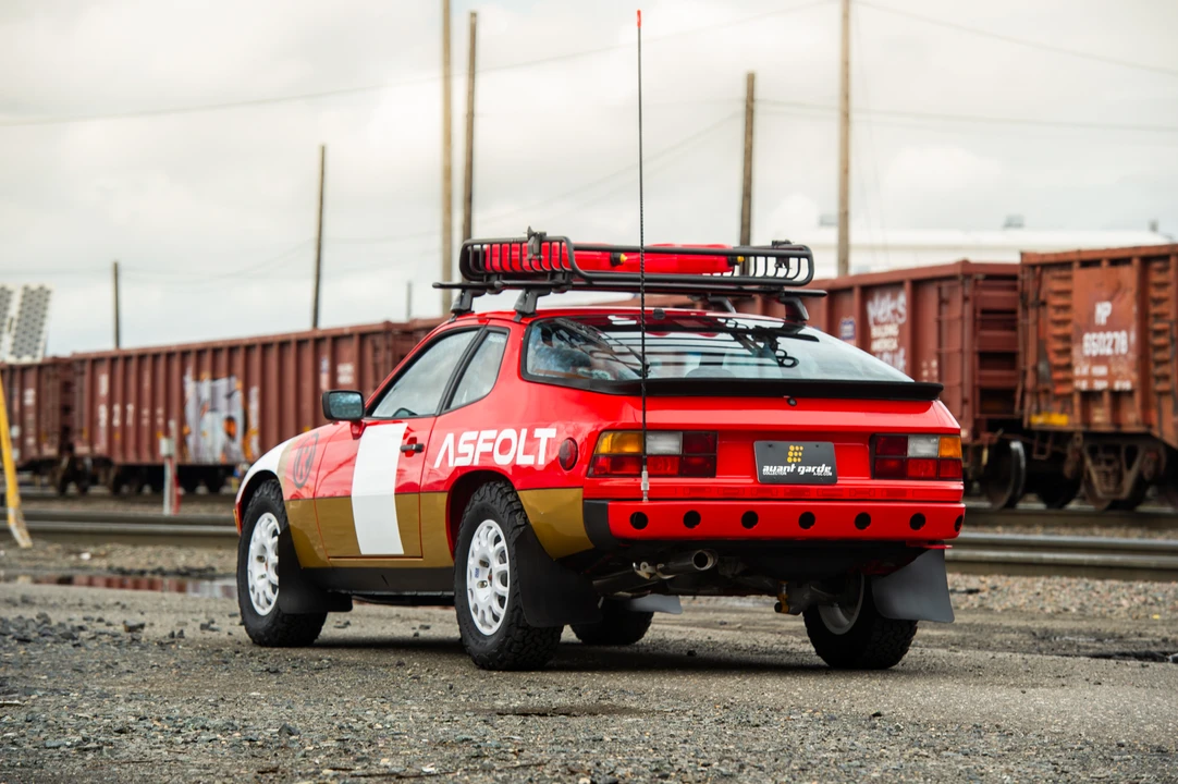 1987 Porsche 924 S - Image 15 of 31