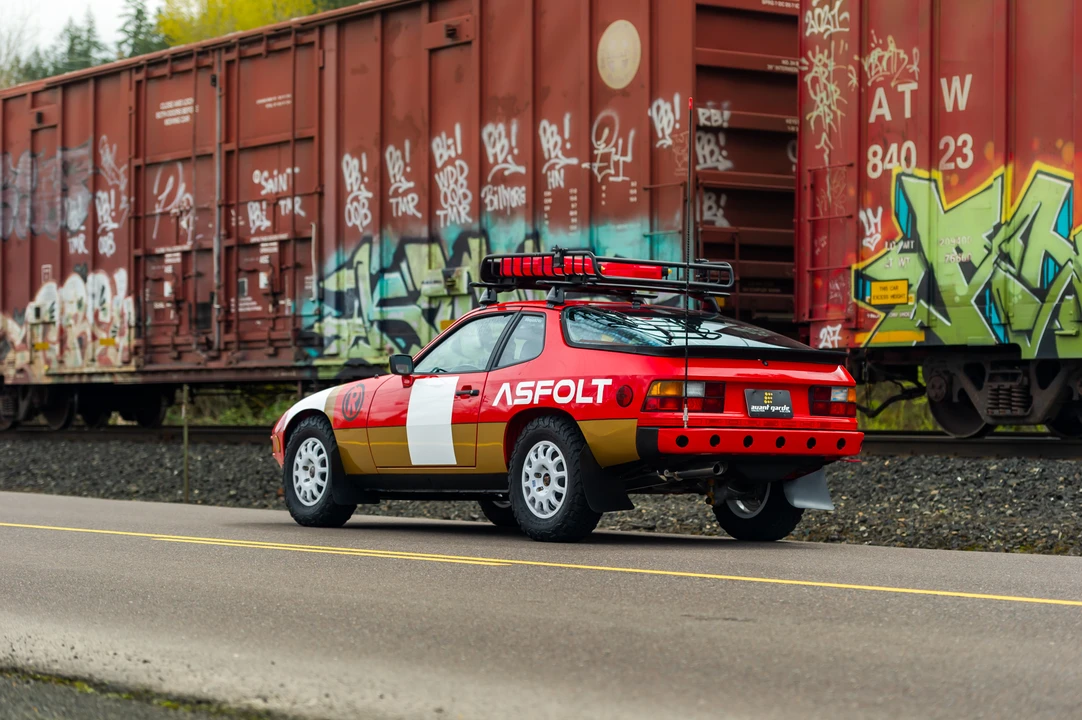 1987 Porsche 924 S - Image 16 of 31