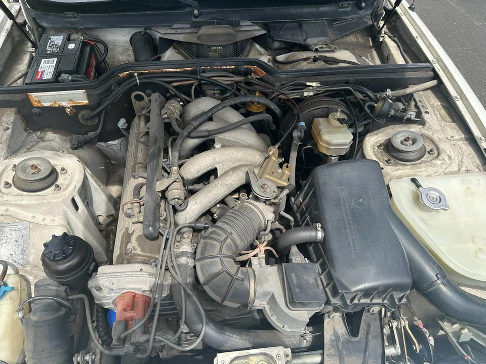 1987 Porsche 924 S - Image 19 of 24