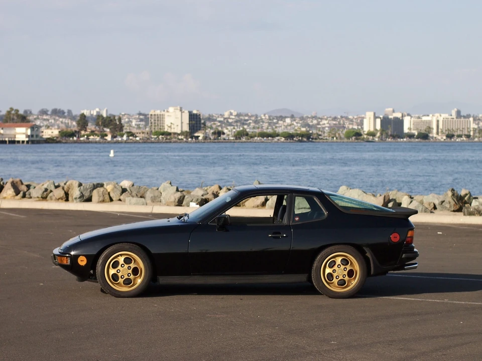 1987 Porsche 924 S - Image 15 of 31