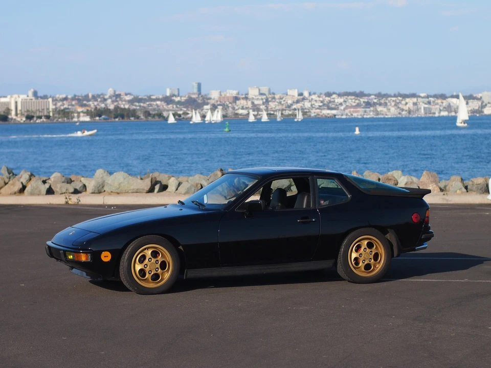 1987 Porsche 924 S - Image 12 of 31