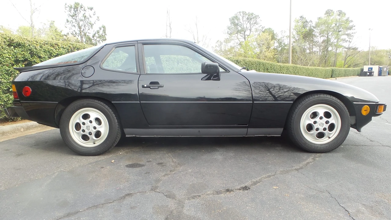 1987 Porsche 924 S - Image 9 of 31