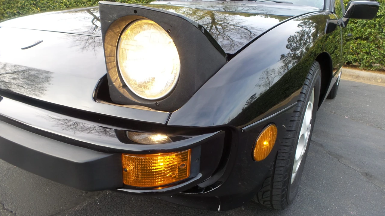 1987 Porsche 924 S - Image 27 of 31